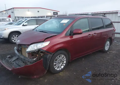 2015 Toyota Sienna Xle 8 Passenger из США, поврежденный, VIN 5TDYK3DC9FS636683